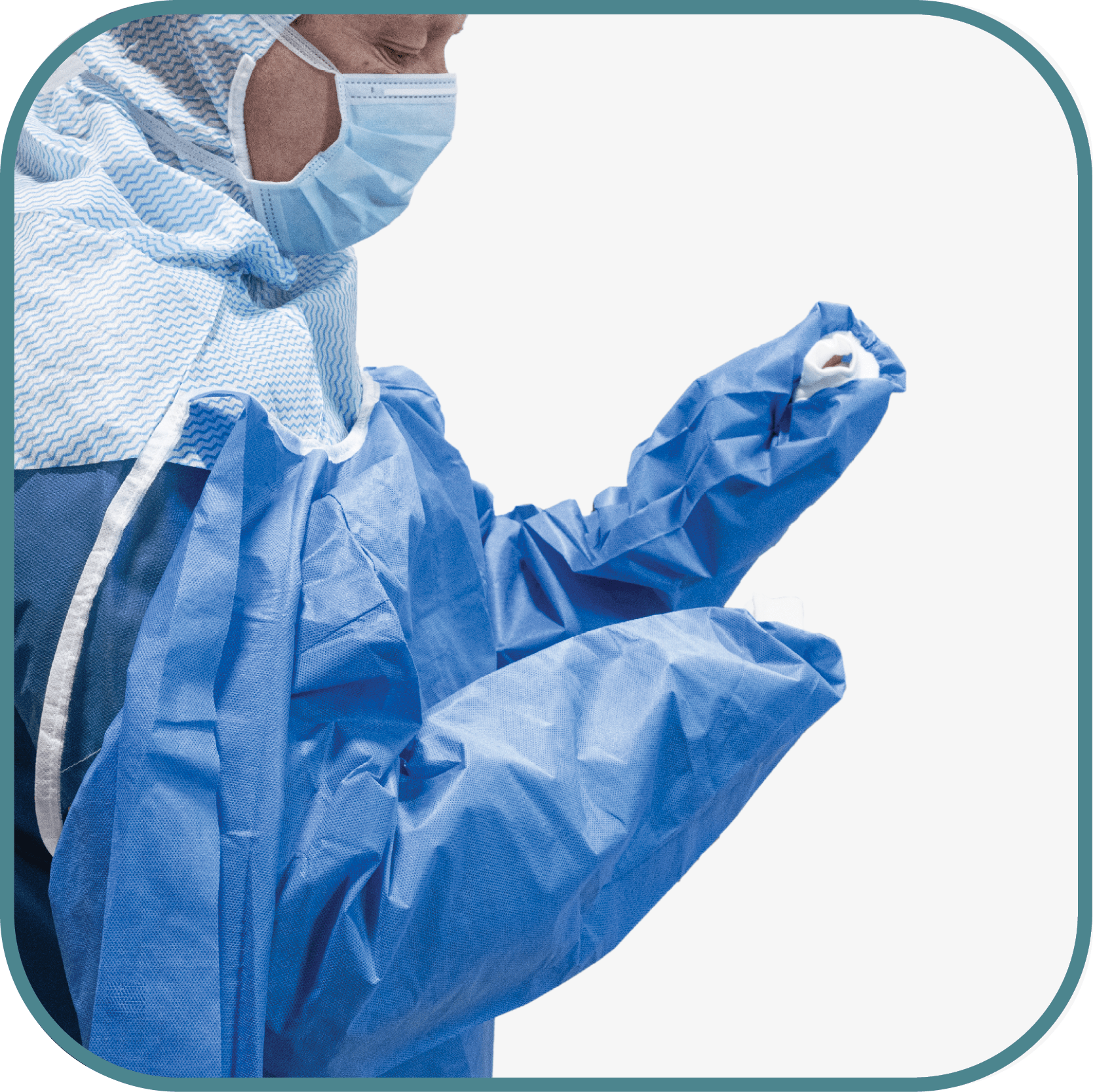 Donning guide OP-gowns with open back - Step 3